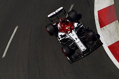 Raikkonen, descalificado, deberá salir desde el pitlane