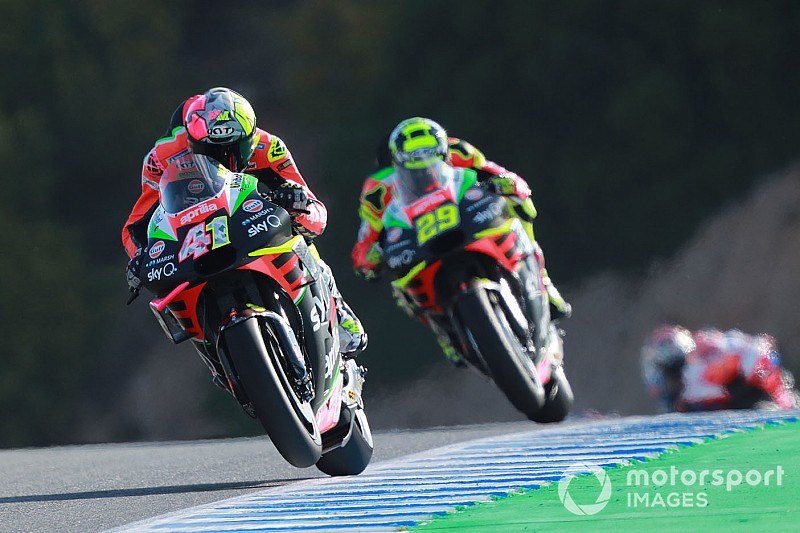 Espargaró: "Iannone tiene los mismos problemas, pero yo soy más rápido"