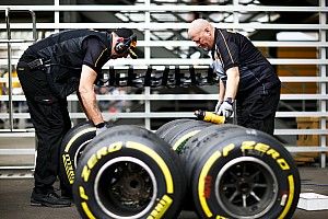 Az F1-es csapatok frusztráltak az elhúzódó gumi-ügy miatt