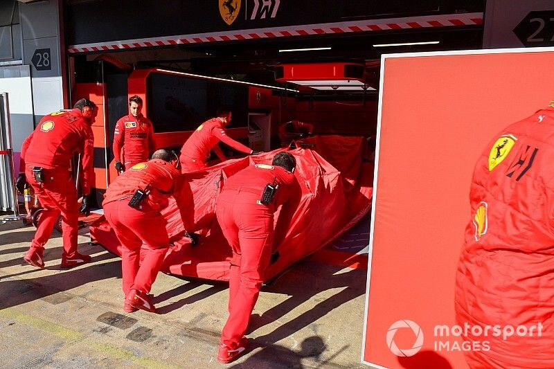 Ferrari: l'esca Mercedes non agita, la Rossa non si sa