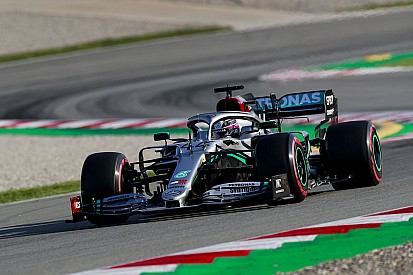 Rivalen tasten in het duister rond DAS-systeem Mercedes