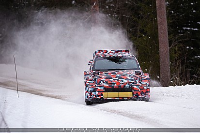 Toyota nie zwalnia tempa