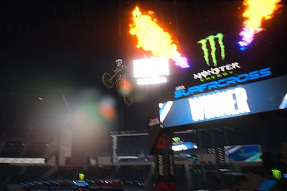 Las estrellas de Supercross se miden virtualmente en el Monster Energy E SX