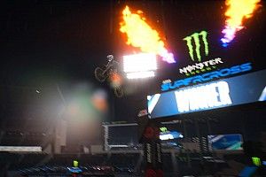 Las estrellas de Supercross se miden virtualmente en el Monster Energy E SX