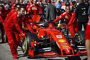Ezért jár egy másodperccel a többiek előtt a Mercedes, a Ferrari és a Red Bull