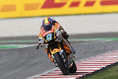 Moto2, Valencia: Navarro in pole, prima fila per Manzi