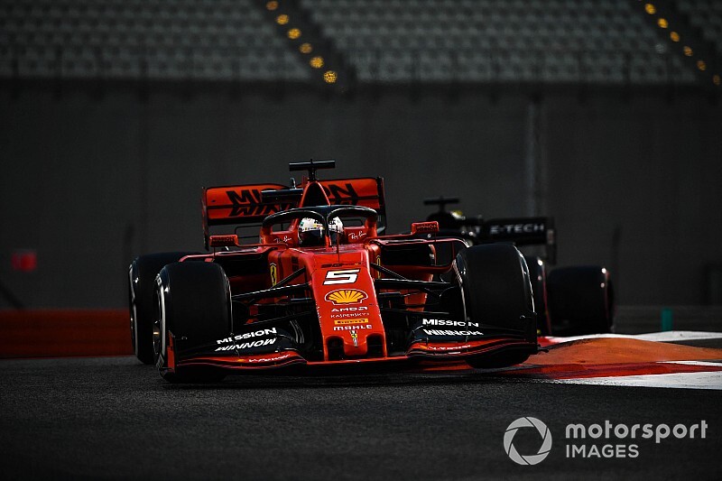 Video: Vettel, temas sonucu spin atıyor