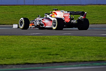 Képgaléria a Red Bull-Honda RB16 pályára gurulásáról