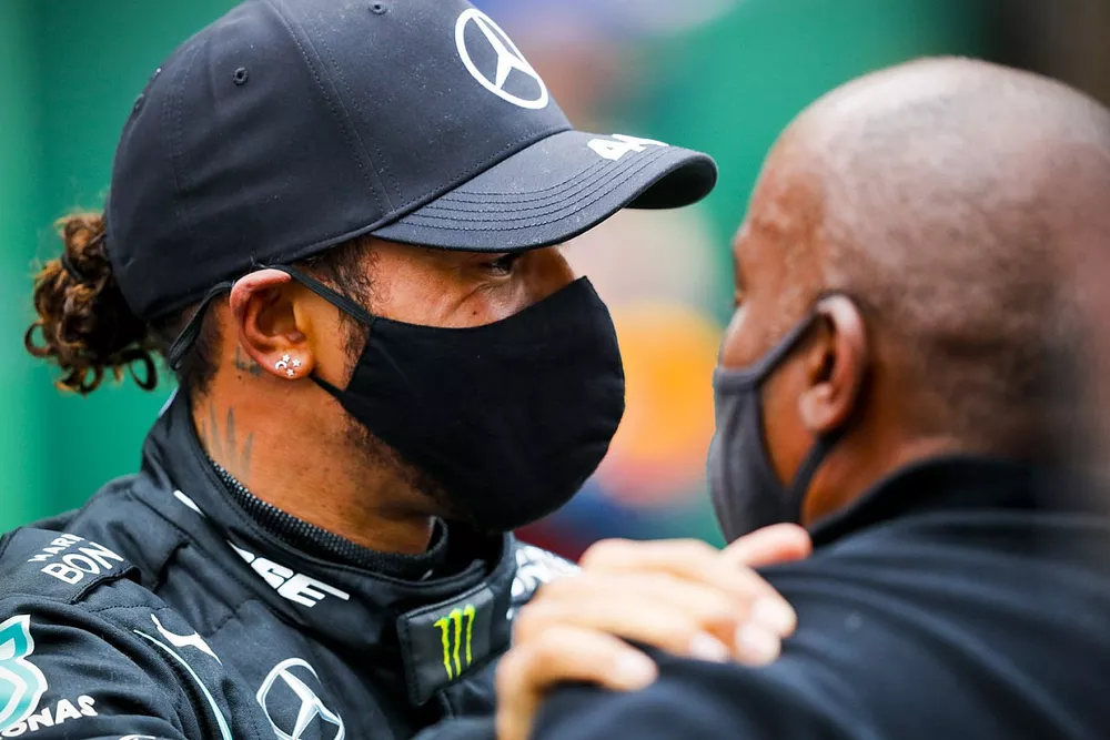 Race Winner Lewis Hamilton, Mercedes F1 celebrates in Parc Ferme with his father Anthony Hamilton