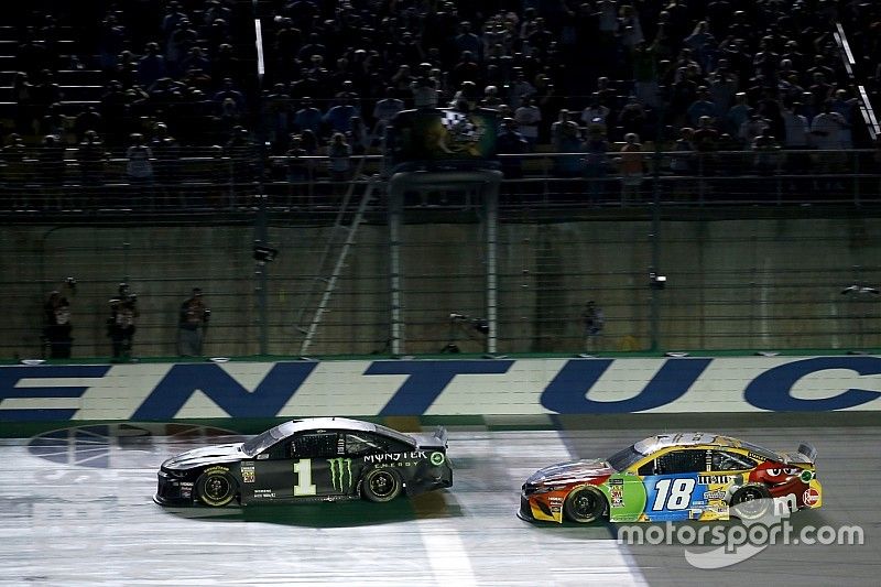 1. Kurt Busch, Chip Ganassi Racing, Chevrolet Camaro Monster Energy, 2. Kyle Busch, Joe Gibbs Racing, Toyota Camry M&M's