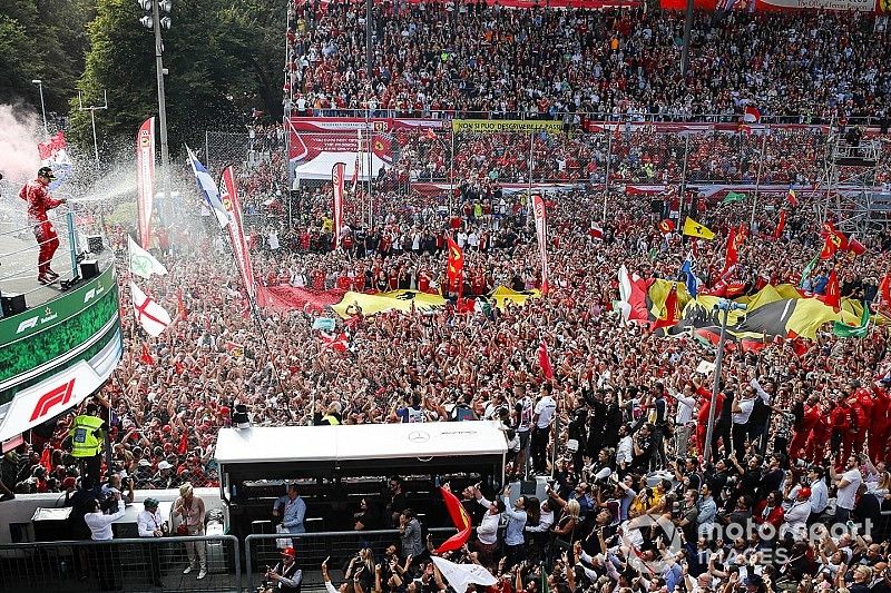 Leclerc bezorgt Ferrari eerste thuisoverwinning sinds 2010