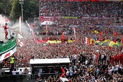 Leclerc bezorgt Ferrari eerste thuisoverwinning sinds 2010