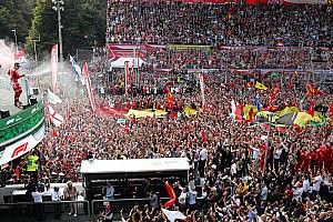 Leclerc bezorgt Ferrari eerste thuisoverwinning sinds 2010