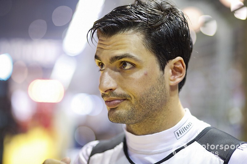 Amikor egy F1-es versenyző reszket a hideg „kádban”: videó