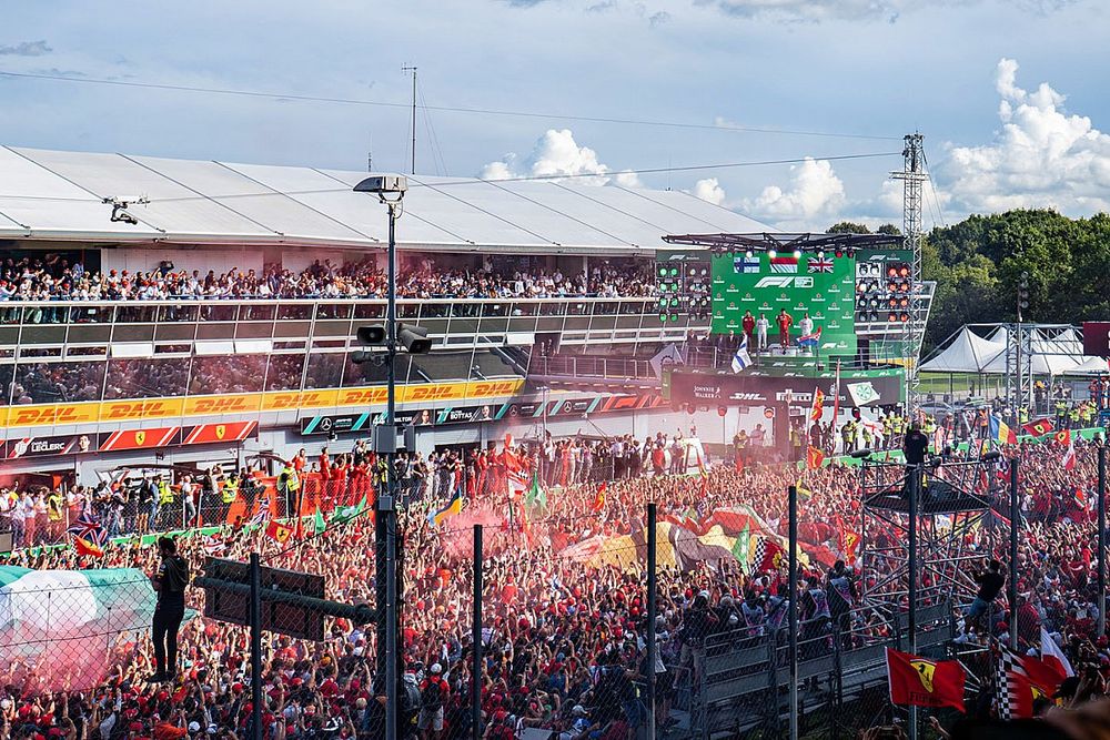 Atmosfera dei festeggiamenti sul podio