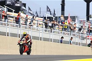 WSBK Villicum: Bautista sluit lastige eerste dag als snelste af