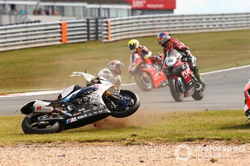 Sykes brands Donington Superpole race chaos a "joke"