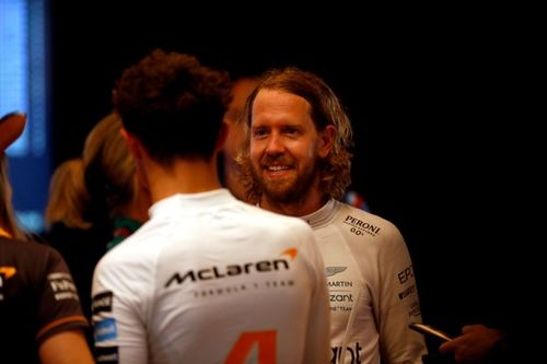 Vettel még távozása után is hasznára válik az Aston Martinnak