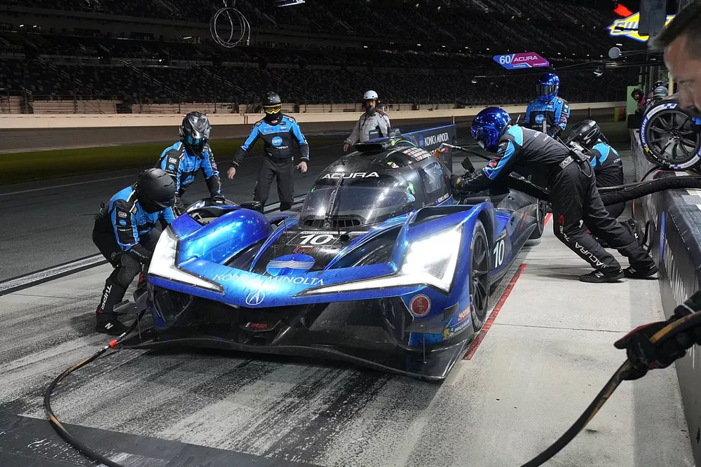 #10 Wayne Taylor Racing Acura ARX-06: Ricky Taylor, Filipe Albuquerque, Louis Deletraz, Brendon Hartley