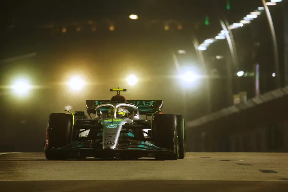Lewis Hamilton, Mercedes W13
