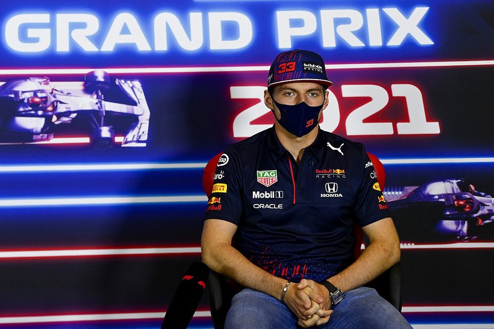 Verstappen: "I festeggiamenti Mercedes? Irrispettosi"