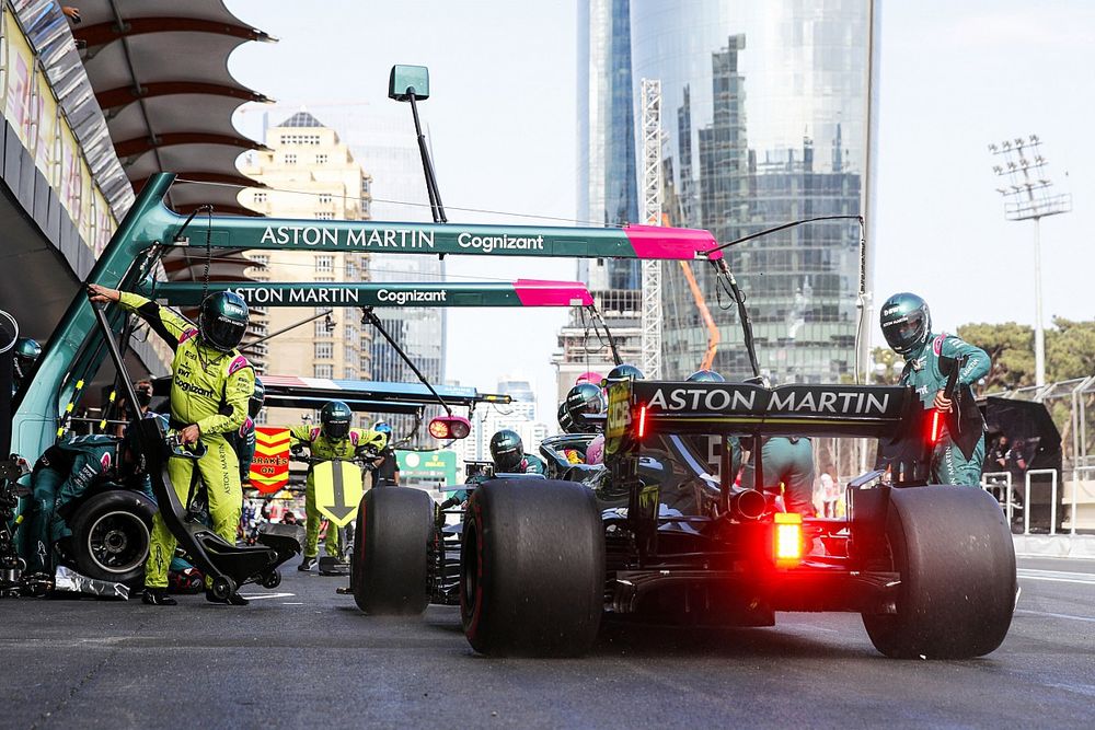 Sebastian Vettel, Aston Martin AMR21, in the pits