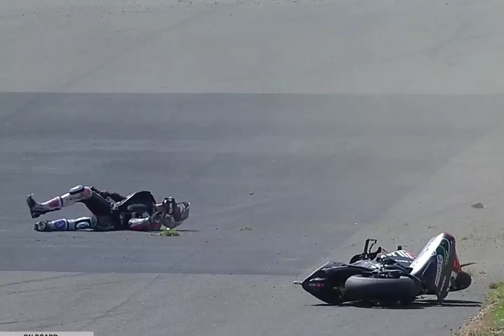 aleix espargaro crash silverstone
