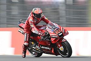 MotoGP | Bagnaia polverizza il record di Assen e si prende la pole