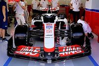 F1: Haas revela nova pintura e Magnussen aparece no paddock; confira