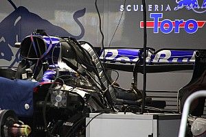 Video: Technische race voorafgaand aan Chinese Grand Prix