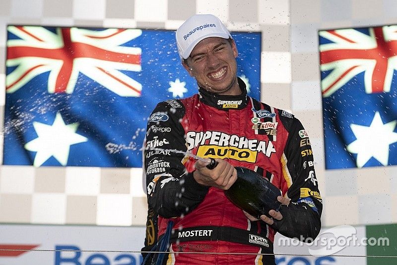 Podium: race winner Chaz Mostert, Tickford Racing Ford