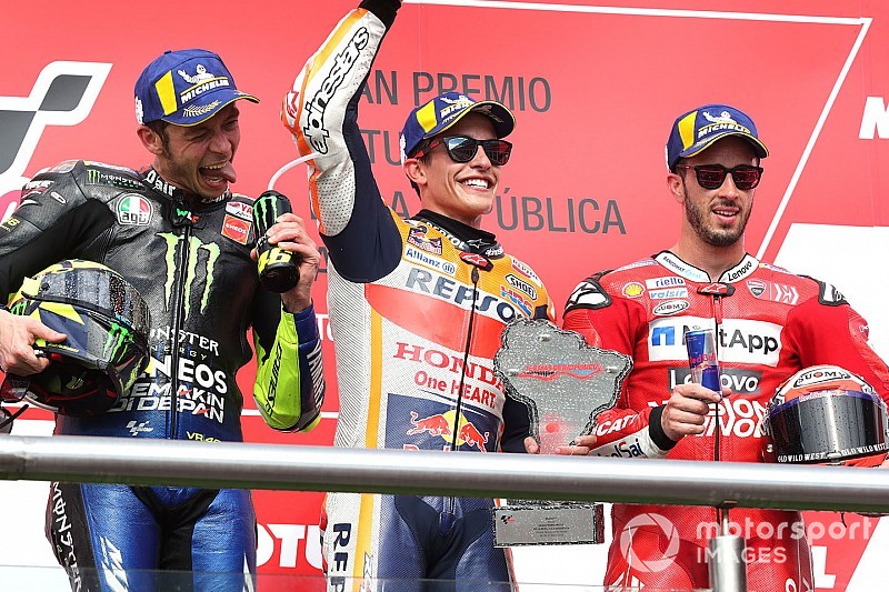 MotoGP Arjantin: Marquez uçtu, ikincilik mücadelesini Rossi kazandı