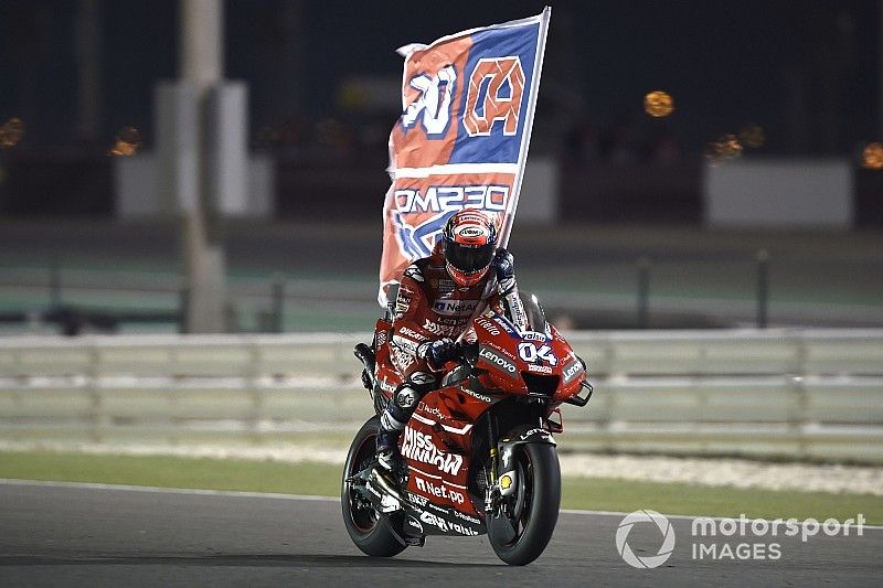 Dovizioso: “Sólo Márquez es capaz de intentarlo en esa curva”
