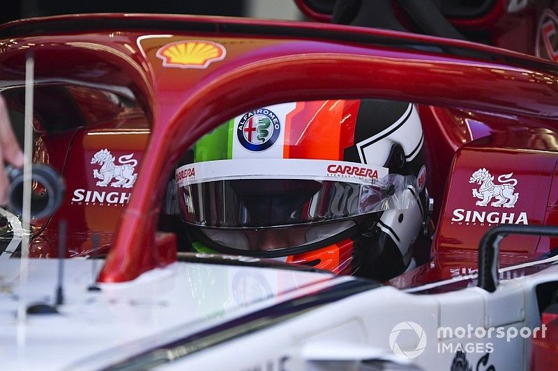 Test Pirelli: Giovinazzi con l'Alfa Romeo subito in pista temendo la pioggia