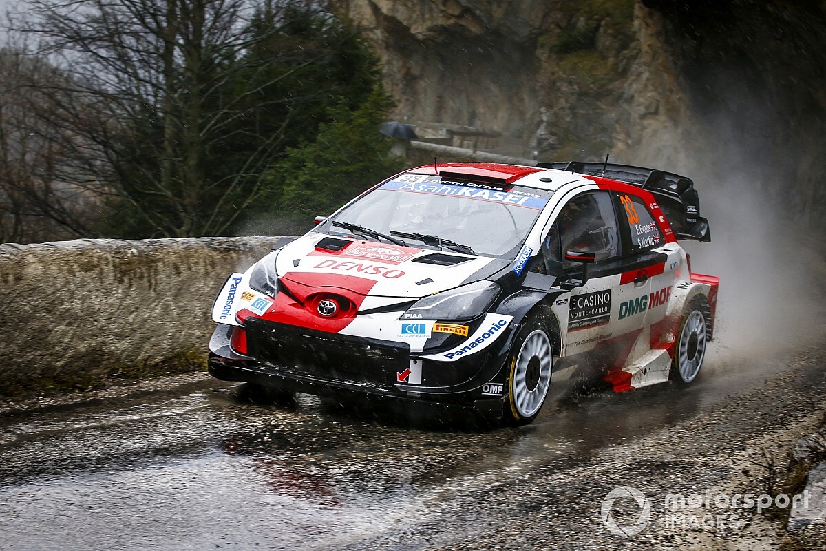 Evans Ingin Beradaptasi dengan Ban Baru WRC