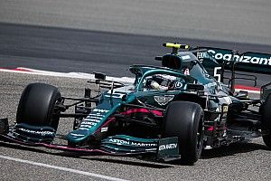Vettel Namai Mobilnya dari Gadis James Bond