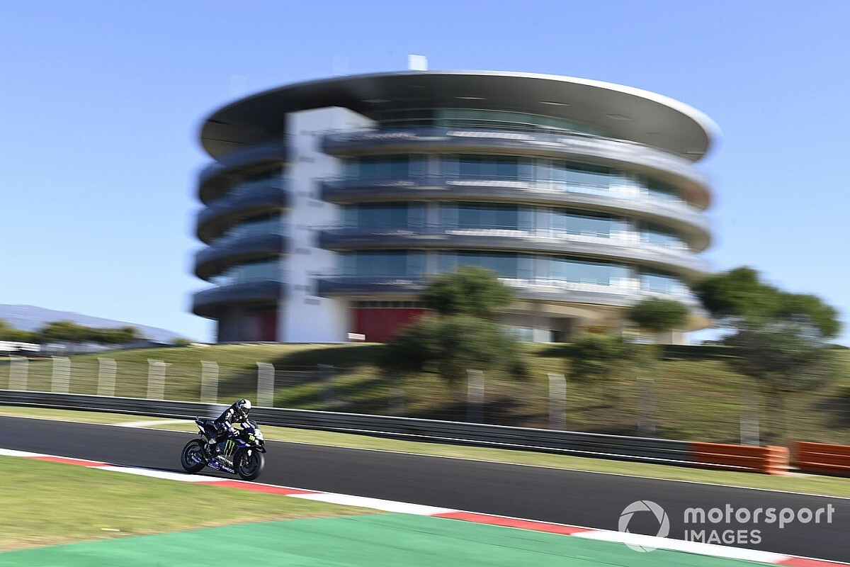 Viñales: “Cuando no hay agarre, la moto es un desastre”