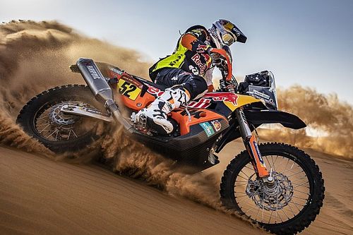 Dakar: i motociclisti criticano le nuove regole sulle gomme