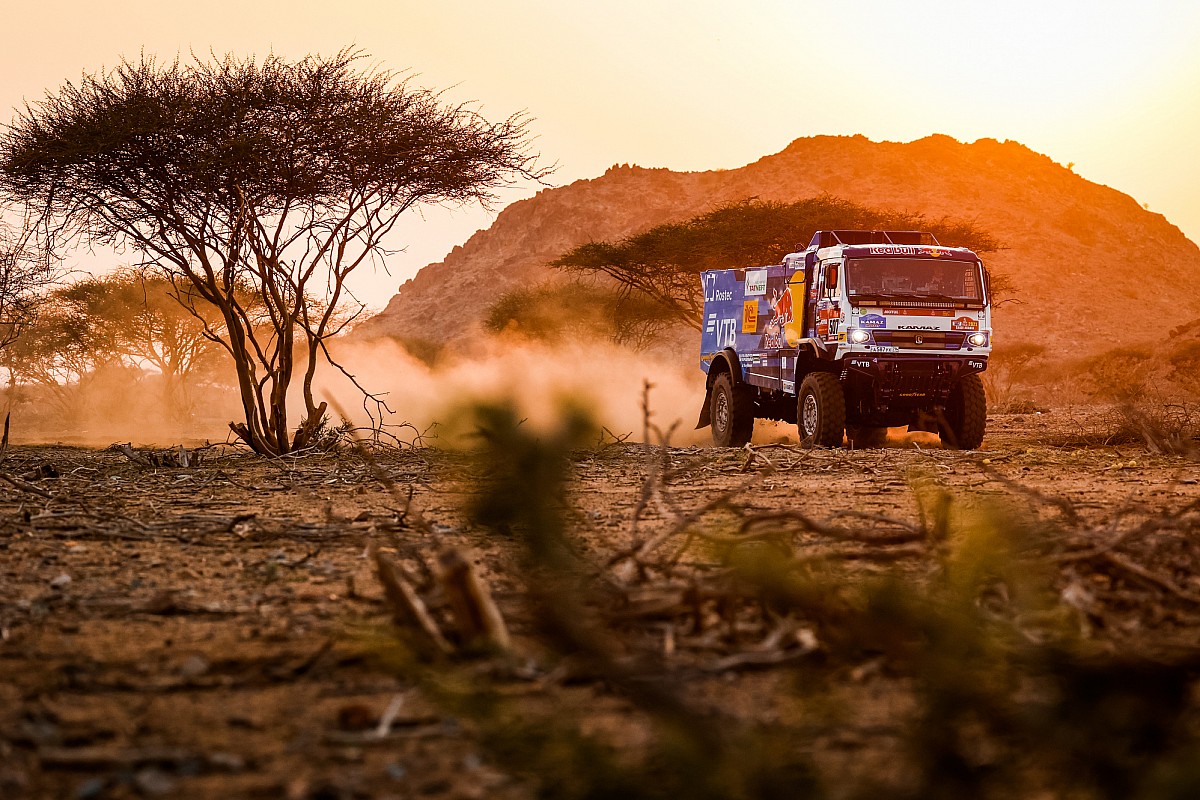 Dakar, Camion, Tappa 1: Sotnikov in rimonta col Kamaz