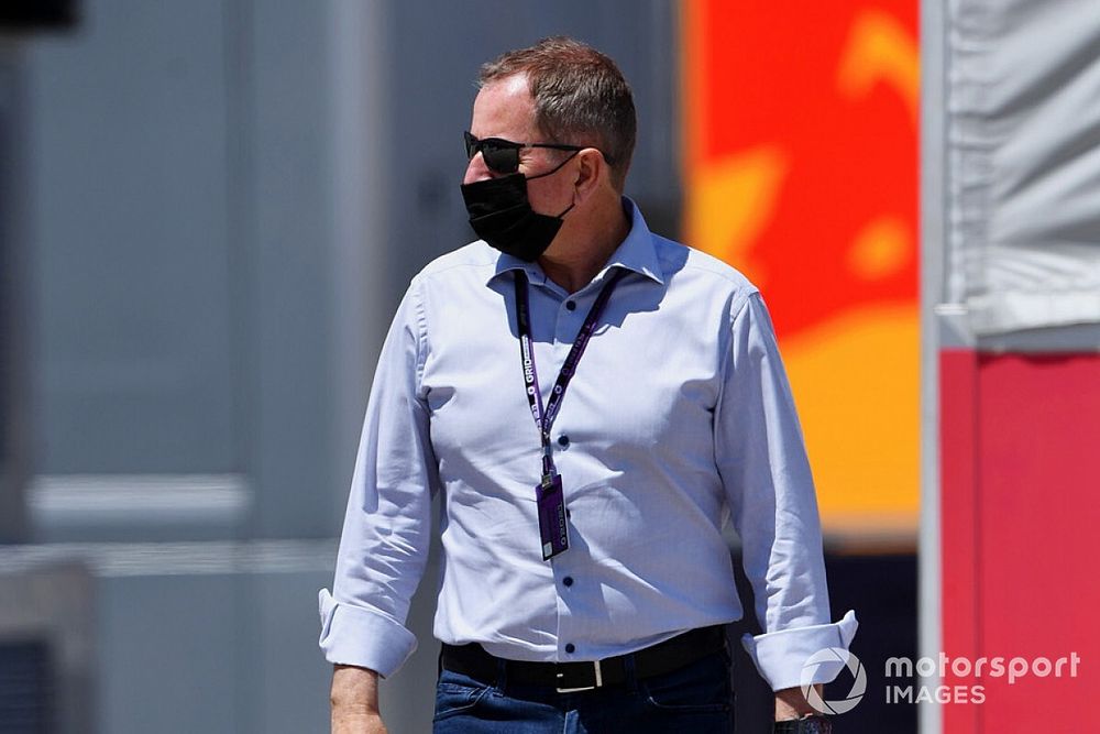 Brundle, “güçlü” DRS kullanımını sınırlamayı önerdi