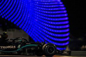 Bottas lidera la 2° práctica en Abu Dhabi delante de Hamilton
