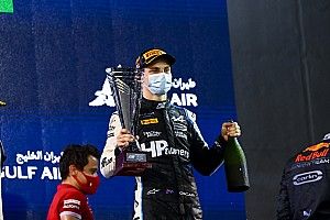 Piastri gana en el caos de la segunda carrera de F2 en Bahréin