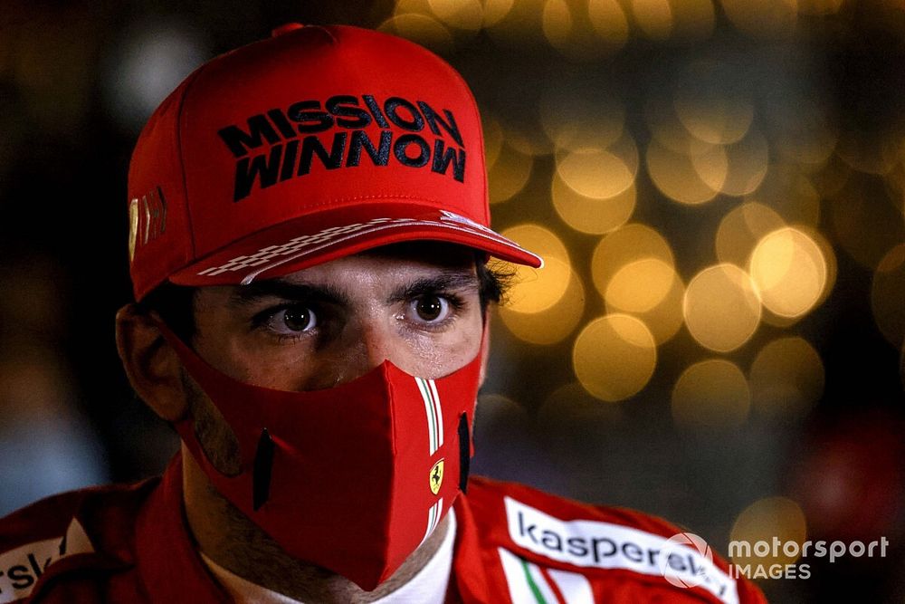 Sainz: "Hamilton en iyilerden birisi"