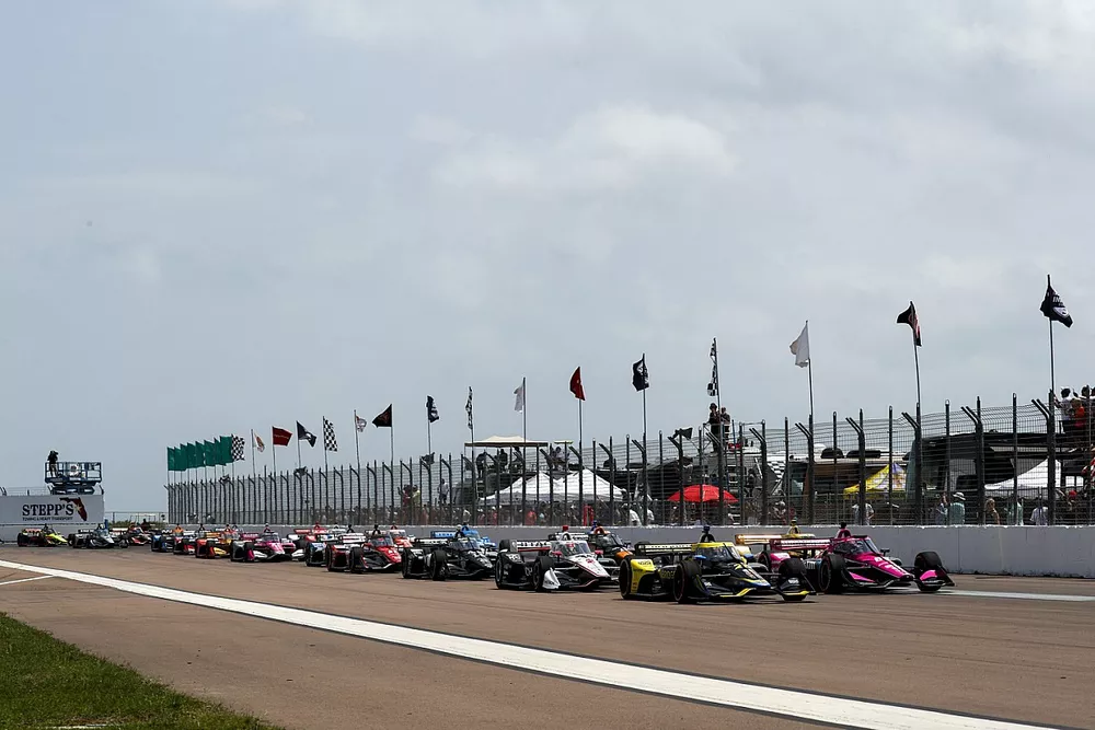 Start, Colton Herta, Andretti Autosport Honda, Jack Harvey, Meyer Shank Racing Honda, Josef Newgarden, Team Penske Chevrolet, Sebastien Bourdais, A.J. Foyt Enterprises Chevrolet