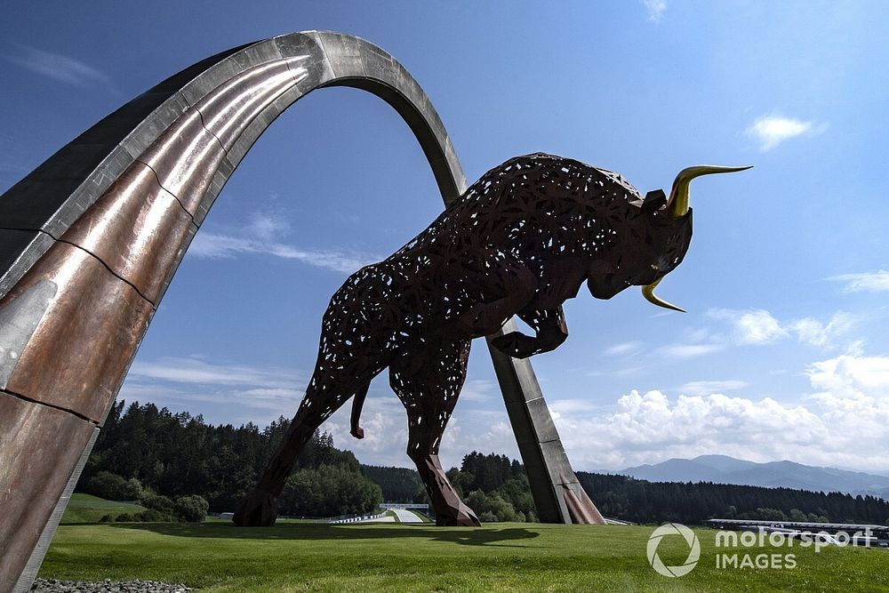 Statua del toro al GP d'Austria