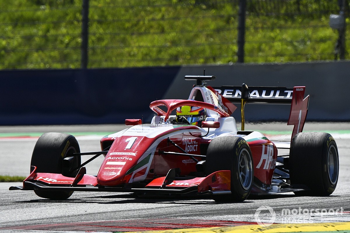 F3: Piastri vence após confusão na primeira curva; brasileiros fazem prova de recuperação