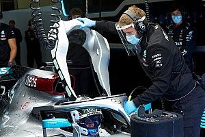 Bottas, Mercedes'le Silverstone'da piste çıktı