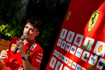 Leclerc szerint a szimulátoros versenyzés keményebb, mint a való életben