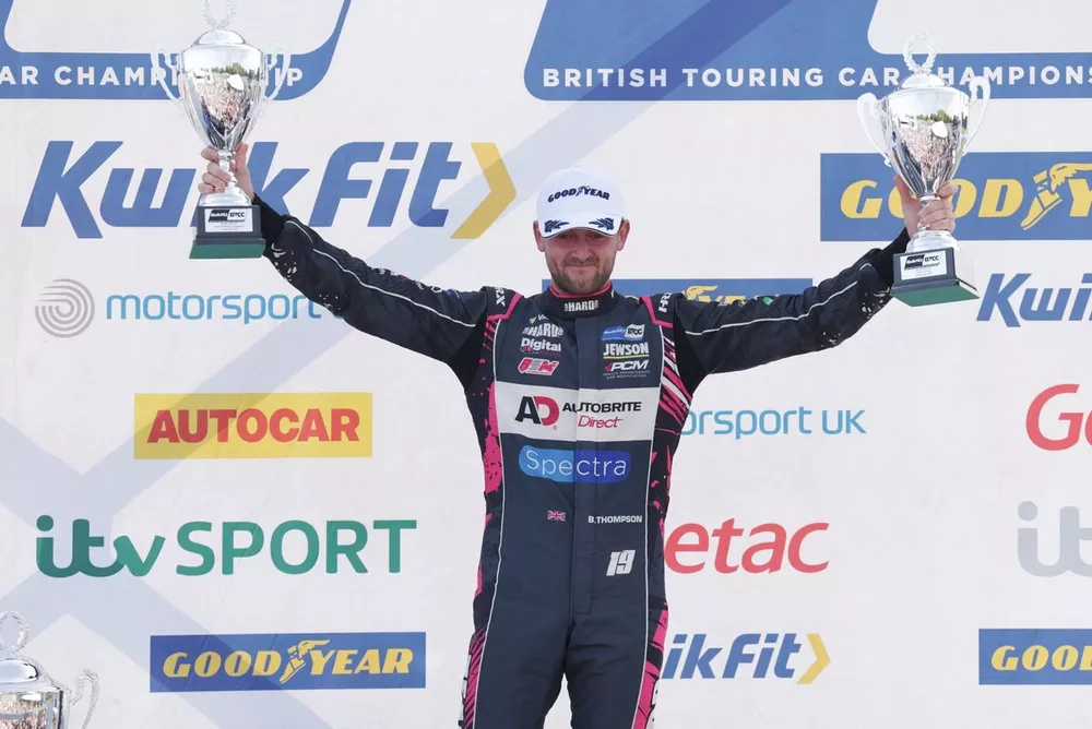 Bobby Thompson, Autobrite Direct with Millers Oils Cupra Leon 
