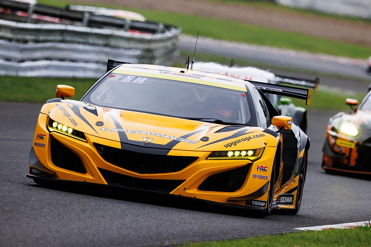 スパーク SUPERGTアップガレージ up garage SUPER GT: UpGarage Honda stripped of last-gasp Sugo win